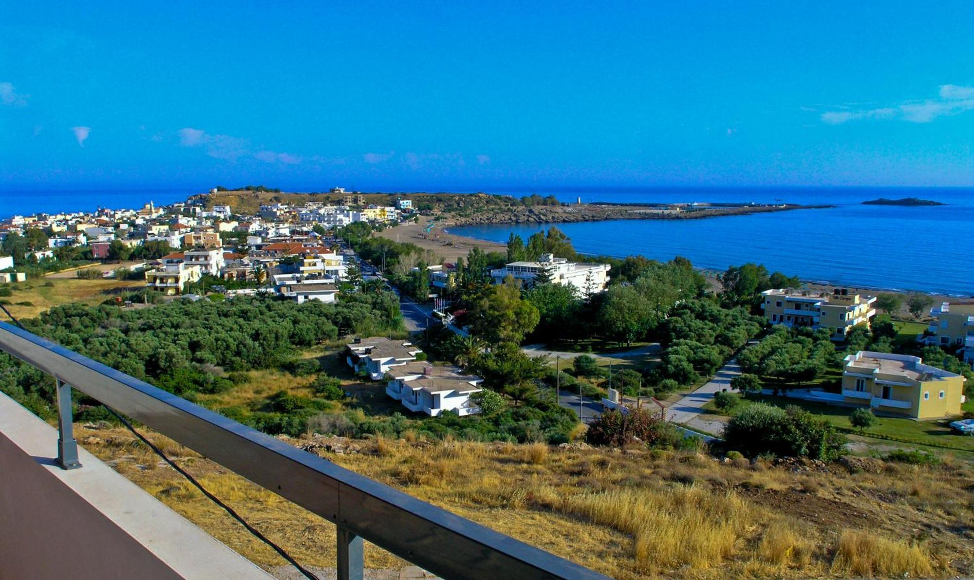 Caravella Luxury Apartments Palaiochora Exterior photo