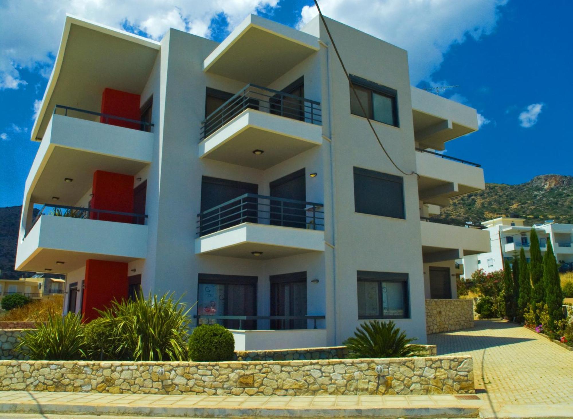 Caravella Luxury Apartments Palaiochora Exterior photo