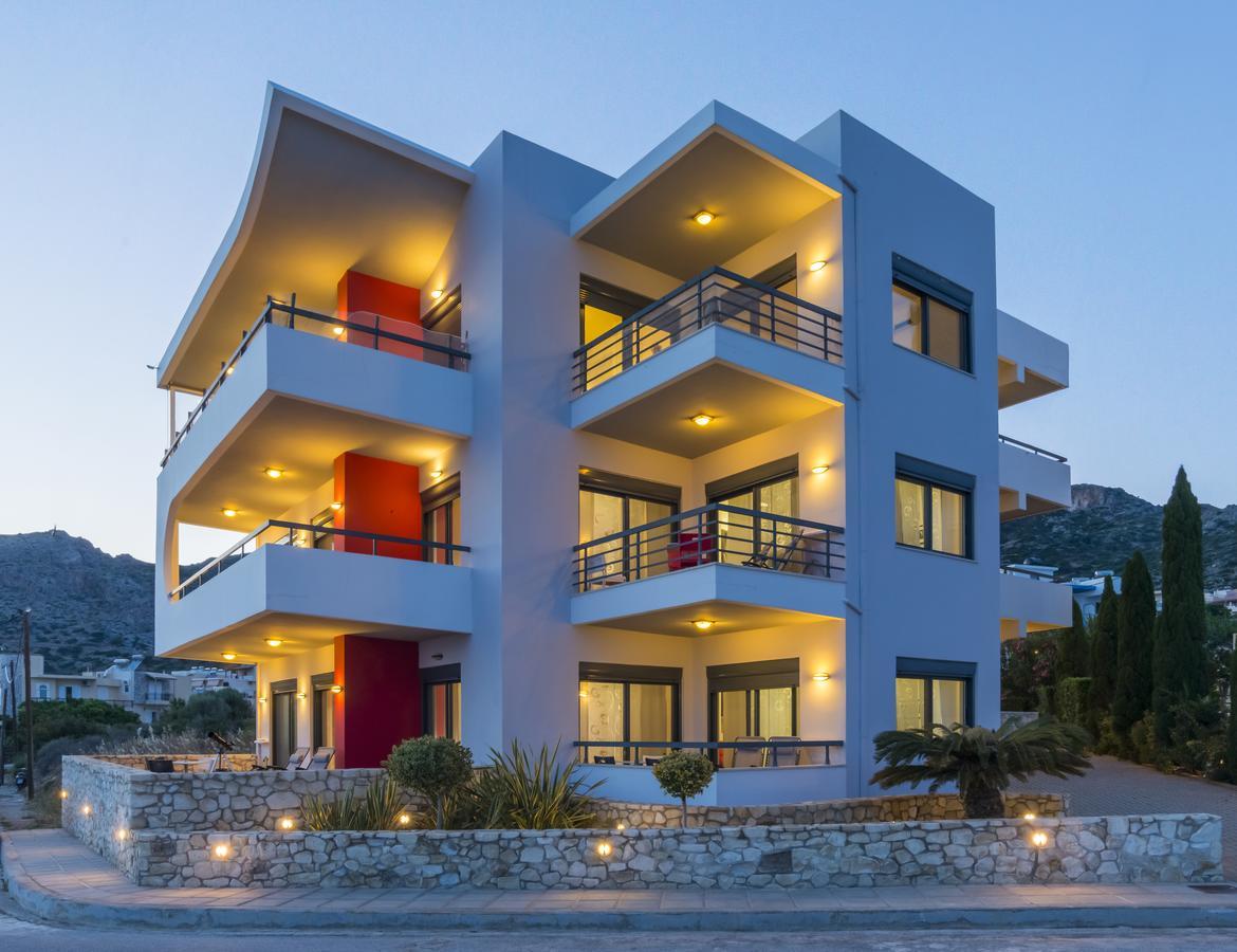 Caravella Luxury Apartments Palaiochora Exterior photo